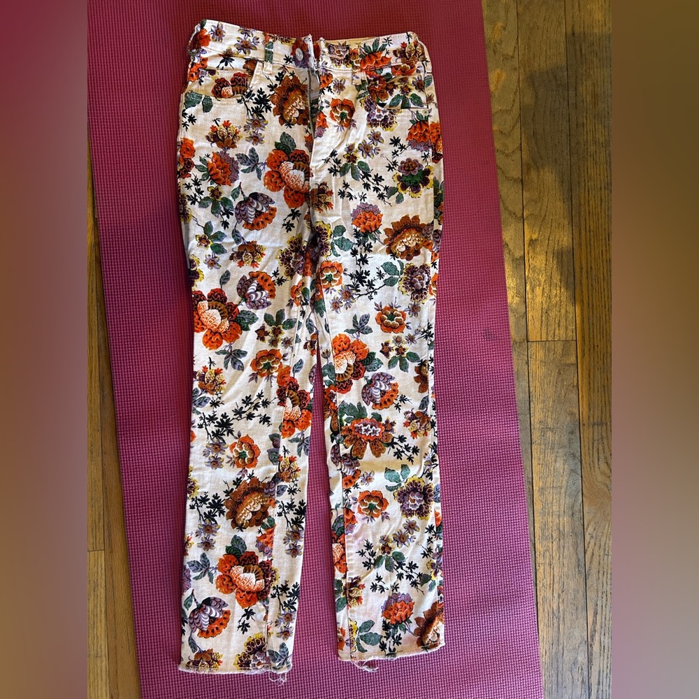 Pilcro Floral Skinny Pants in White with Orange, Green & Purple Blooms.